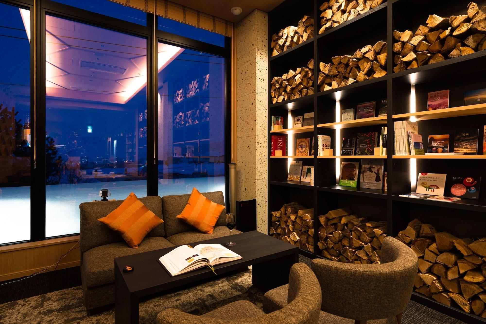 Winery Hotel And Condominium Hitohana Фурано Екстер'єр фото
